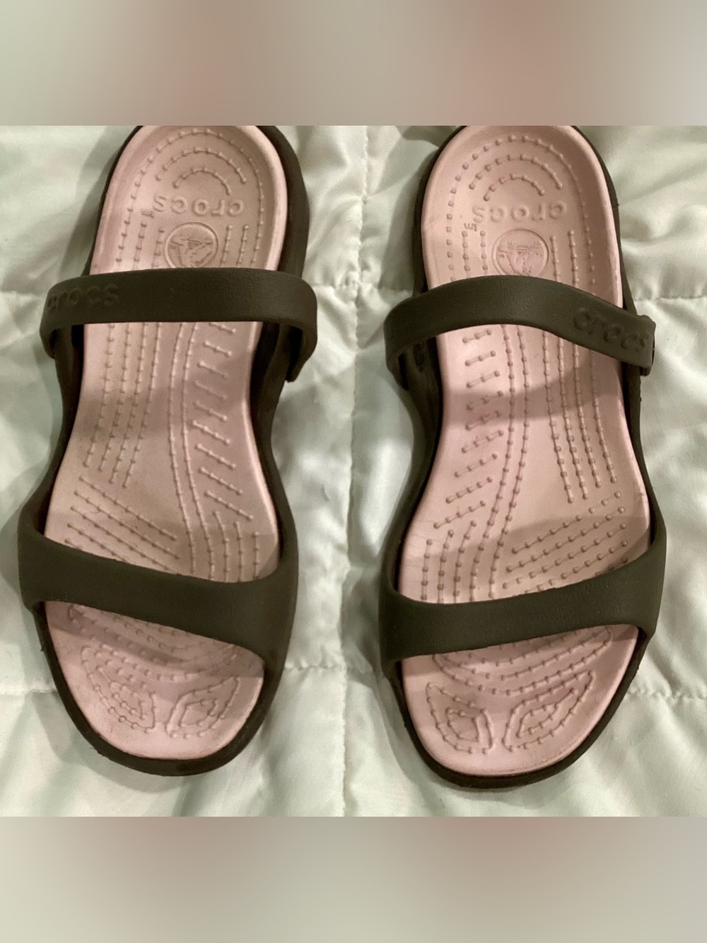 CROCS Women's Size 8 Cleo Sandals in Chocolate and Cotton Candy- Discontinued - Picture 4 of 13